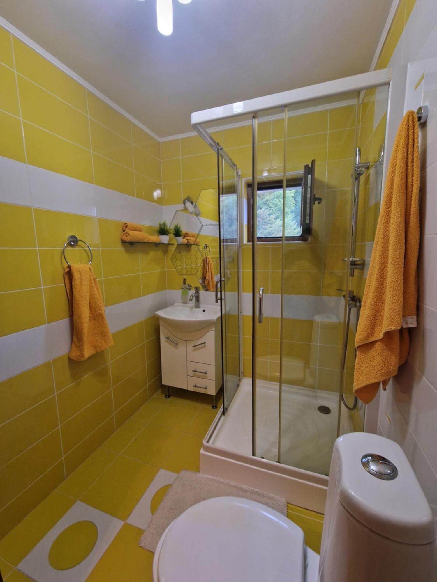Apartament Red & Yellow Slănic-Moldova Δωμάτιο φωτογραφία